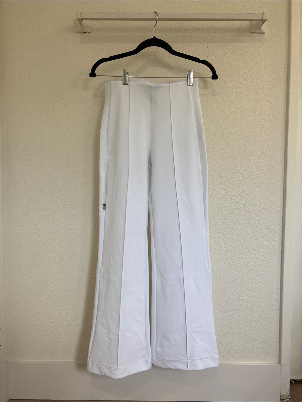 Athleta White Ski and Apres- Ski Pants